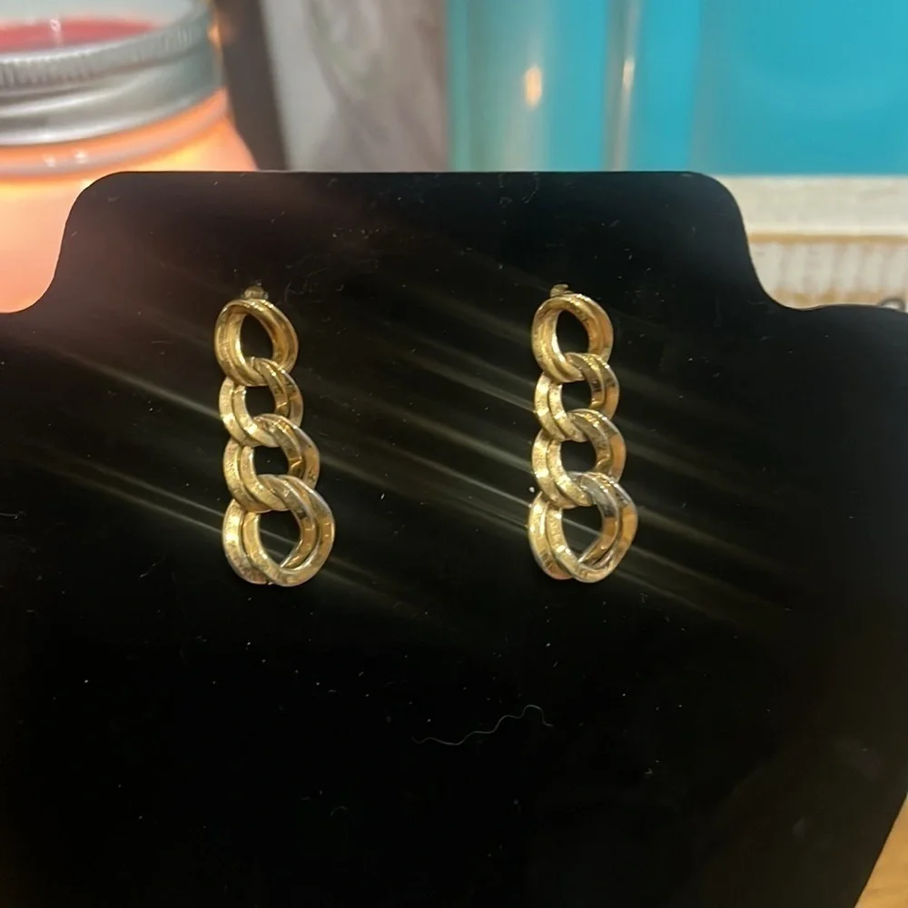 Vintage Monet Earrings Goldtone Dangle Drap link Costume Jewlery 1.5